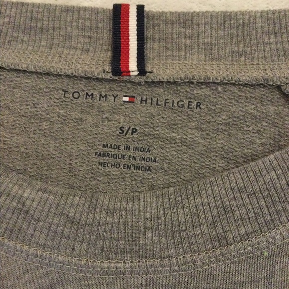 Tommy Hilfiger Cropped sweatshirt. Size S/P - Picture 4 of 4